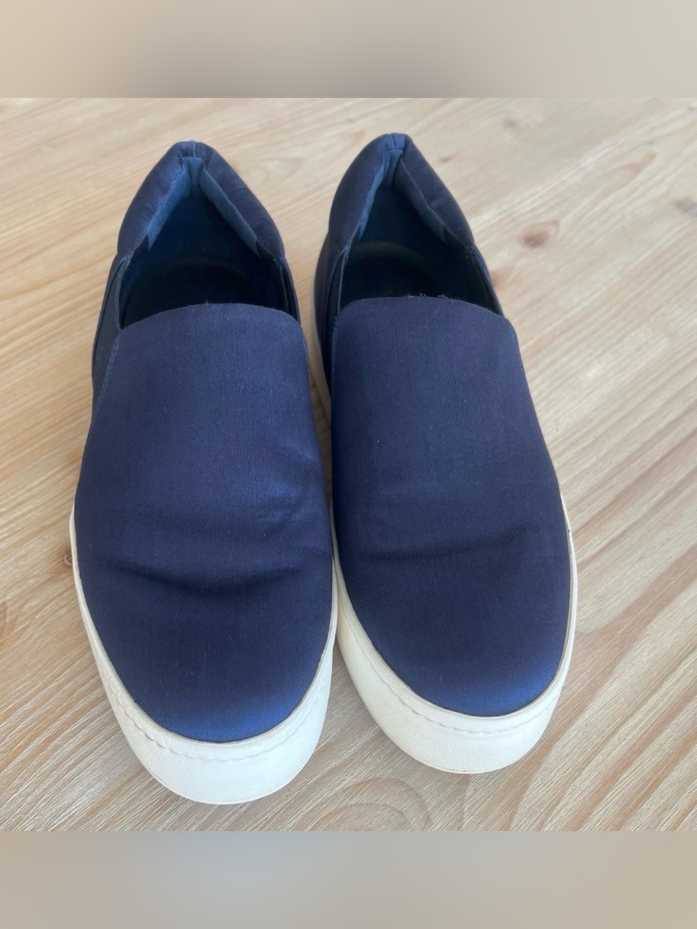 Vince Warren Platform Navy Sneakers Size 8.5